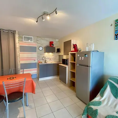 Apartment Les Floralies - Dans Avec Piscine